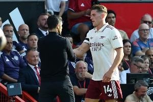 基翁：阿森纳本赛季必须拿个冠枪迷等不及了，你看纽卡水晶宫都有