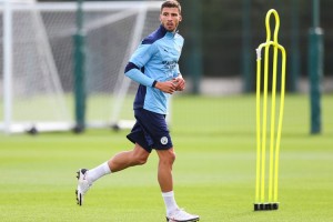 乐鱼体育官网-鲁本-迪亚斯：为曼城效力梦寐以求，无法想象在其他任何地方踢球